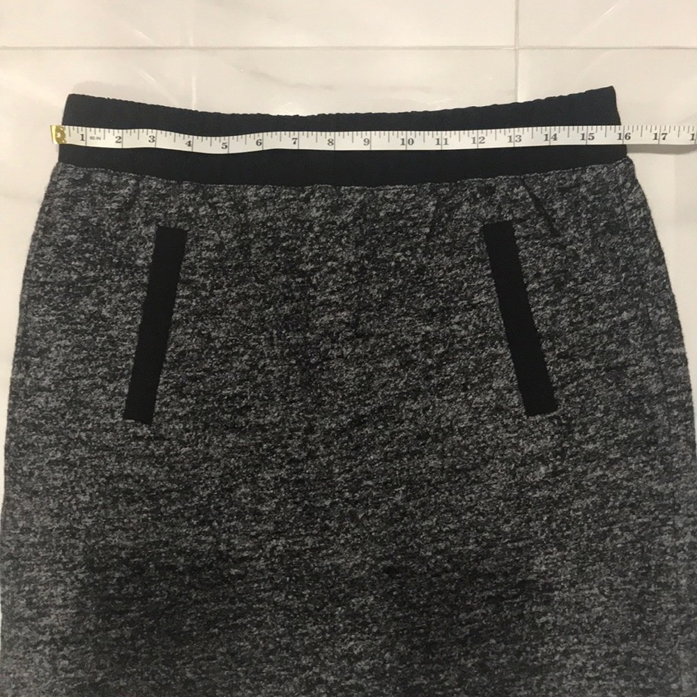 LOFT MINI SKIRT - Picture 5 of 6